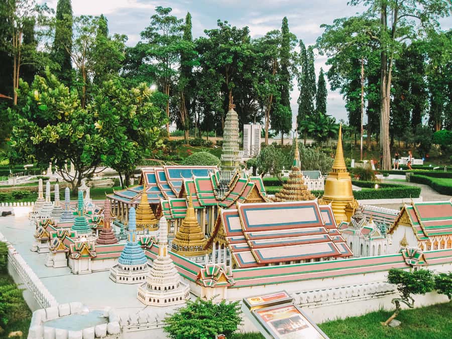 From Bangkok: Pattaya Private Customizable Day Trip - Khao Chi Chan and Buddha Mountain: dramatic, photo-friendly, and outdoorsy