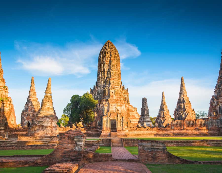 From Bangkok: Private Guided Tour of Ayutthaya’s 6 Temples - Wat Yai Chai Mongkhon: A Calm Start and Cheddi Views