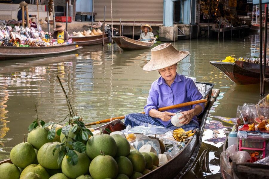 From Bangkok: Railway & Damnoen Saduak Floating Market Tour - Price and logistics, is $43 good value for this tour?