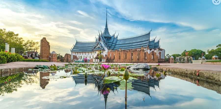From Bangkok: Samut Prakan Ancient Private City Tour - How the Watthana Pickup and A/C Ride Sets the Tone