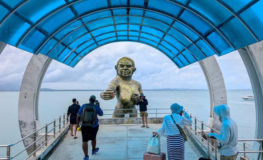 From Bangkok: Self-guided Day Tour to Koh Samet Island - Getting Out of Bangkok: 6:00 AM Pickup and the Rayong Drive