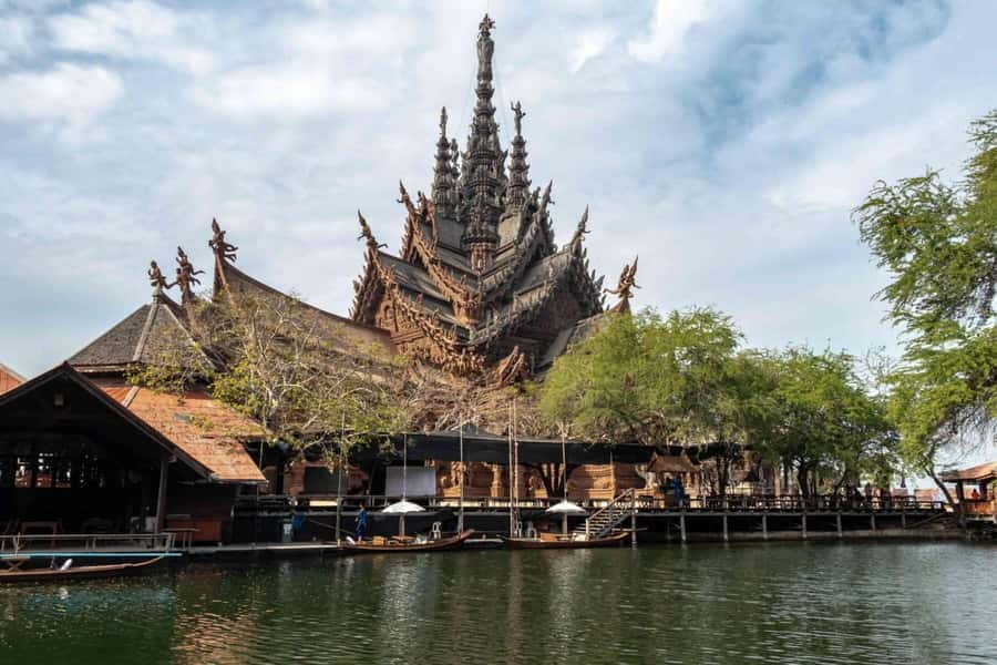 From Bangkok: The Sanctuary of Truth with Private Transfer - Who This 1-Day Private Sanctuary Trip Fits Best