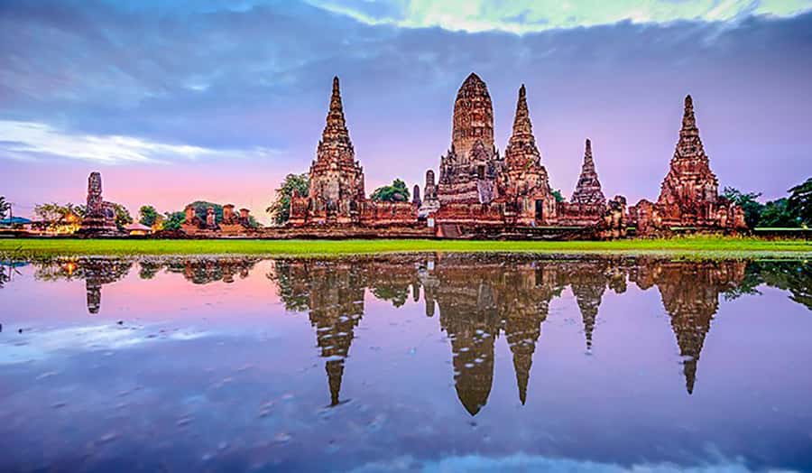 From Bangkok: Tour Ayutthaya + Lunch + Spanish guide - Wat Yai Chaimongkol and Wat Chai Wattanaram: two very different temple moods