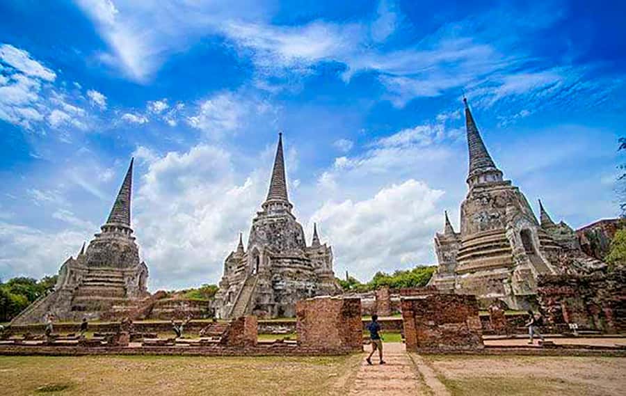 From Bangkok: Tour Ayutthaya + Lunch + Spanish guide - Price and value: where the $257 per person adds up