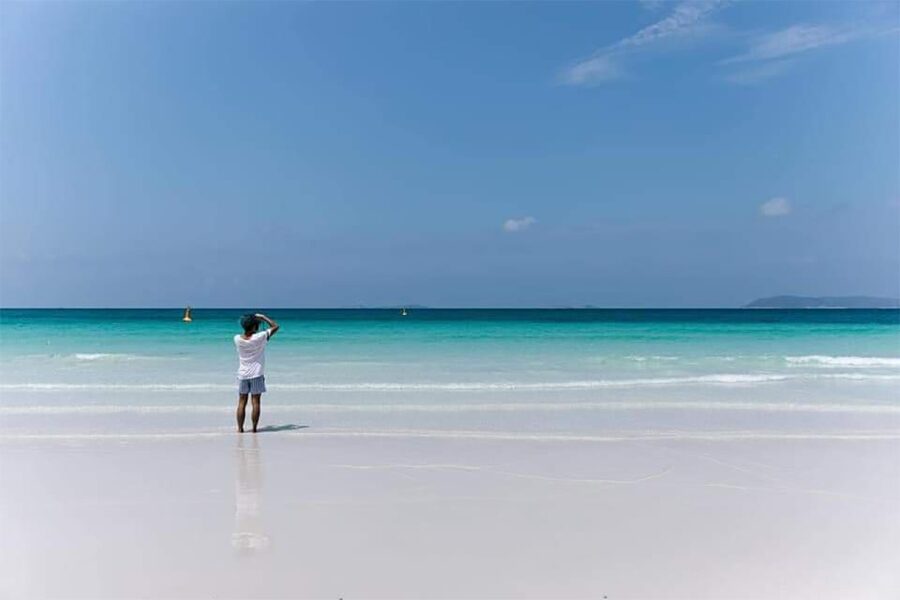 From Pattaya/Bangkok: Island Day Trip with Beach Activities - Guides and group flow: why it feels organized even when it is busy
