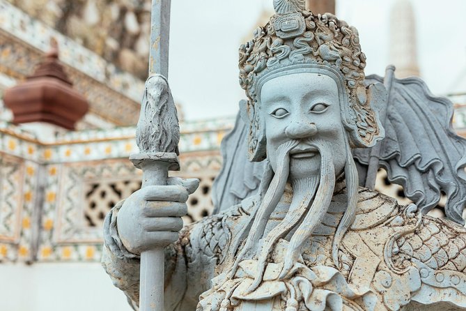 Full Day Bangkok PRIVATE City Tour With Locals - Wat Trimit & Wat Pho tickets - Meeting near Hua Lamphong Rong Muang, then letting someone else manage Bangkok