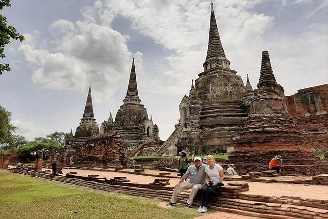 Full-Day Private Ayutthaya and Bang Pa-In Summer Palace from Bangkok - Bang Pa-In Summer Palace: A Royal Retreat in a Park by the Water