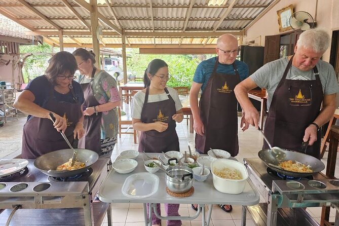 Fun Thai Cooking Class near Bangkok - Quick reasons to book