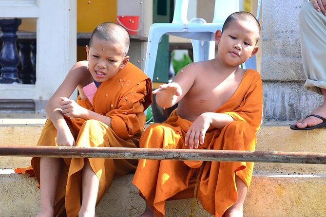 Giant Buddha and Bangkok Local Tour - Lunch, water, and what to budget for yourself