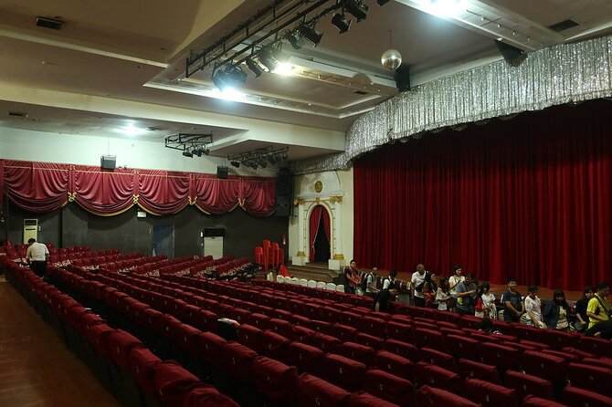 Golden Dome Cabaret: A Night of Glamour and Glitter - Why Golden Dome Cabaret is a standout Bangkok night