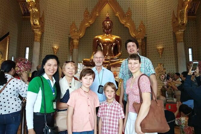 Grand Palace & Emerald Buddha Private Tour [Optional Luxury] - What the private guide changes at Wat Phra Kaew and the Grand Palace