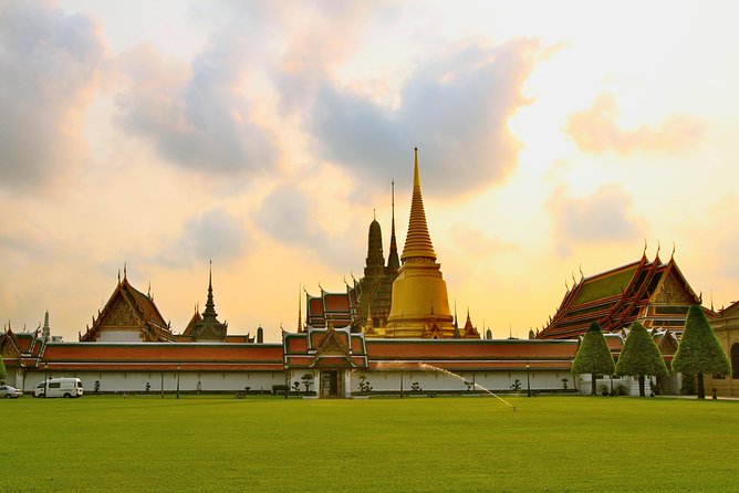 Grand Palace Glory and Emerald Buddha : Half-Day Tour in Bangkok - Grand Palace Grounds: the royal city inside Bangkok