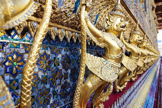 Grand Palace Glory and Emerald Buddha : Half-Day Tour in Bangkok - Guides make the difference: story, flow, and English clarity