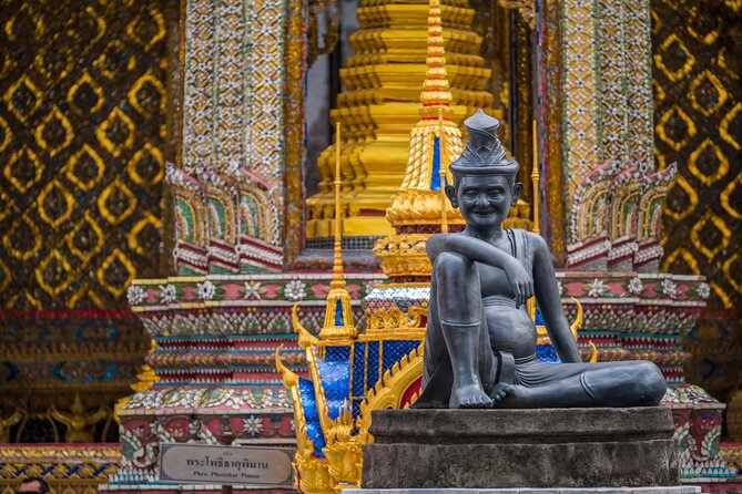 Grand Palace Self-Guided Walking Tour (entry not incl.) - Hands-free audio that plays by your location, not your clock