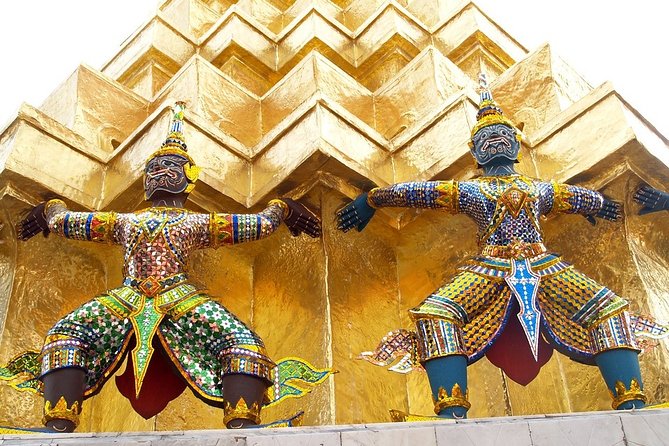 Grand Palace & Temples of Bangkok - Stop 2: Wat Phra Kaew and the Emerald Buddha