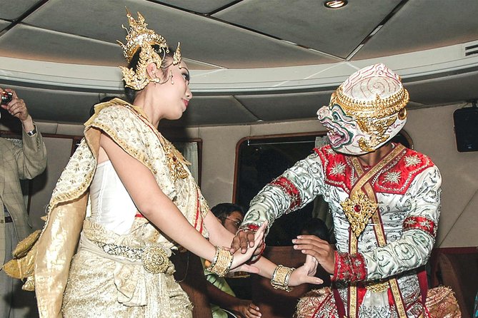 Grand Pearl Dinner Cruise: Dining & Live Performances - Boarding Time: How the Evening Flows