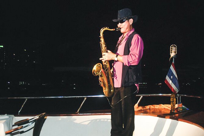 Grand Pearl: Luxury Dinner Cruise with Live Entertainment - The buffet dinner: Thai and international flavors that work on a boat
