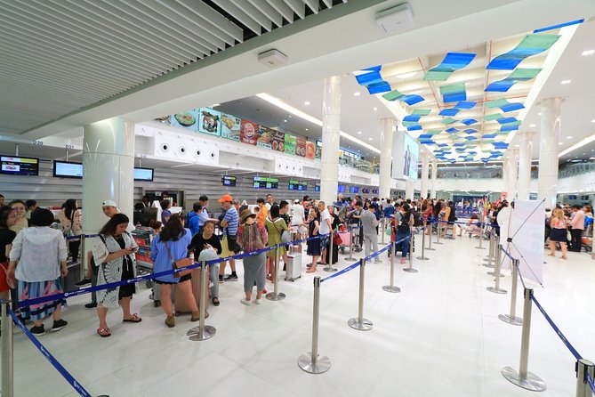 Guided Fast Track Immigration From Aircraft to Arrivals– Bangkok - Suvarnabhumi Meeting Point: What to Look for Right Away