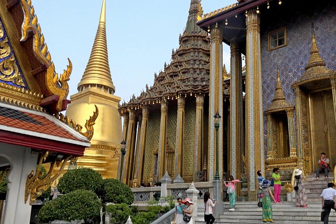 Guided Tour of Grand Palace & Emerald Buddha Temple in Bangkok - Dressing for the Royal Temple Zone (and not losing time at the gate)