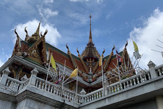 Half Day Bangkok Food and Sightseeing Tour - Chinatown, Yaowarat: eating time with a real-world street rhythm