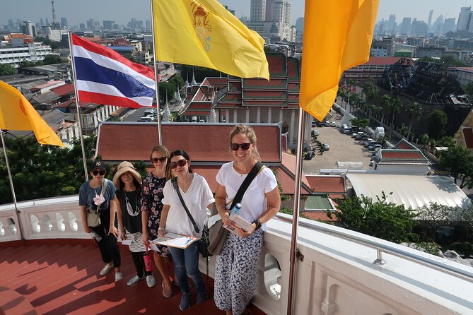 Half Day Bangkok Old Town City Quest - GOLDEN MOUTAIN'S ECLIPSE - Weather, navigation, and staying comfortable with the 4 km walk