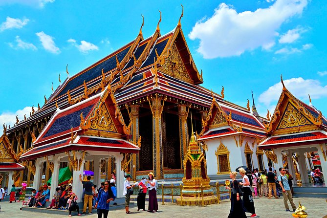 Half Day DIY Grand Palace and Emerald Buddha Temple - Private guide advantages: faster decisions and better context