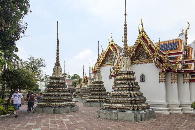 Half-Day Royal Grand Palace and Bangkok Temples Tour - Wat Pho and the reclining Buddha: plan for 30 minutes of big emotion