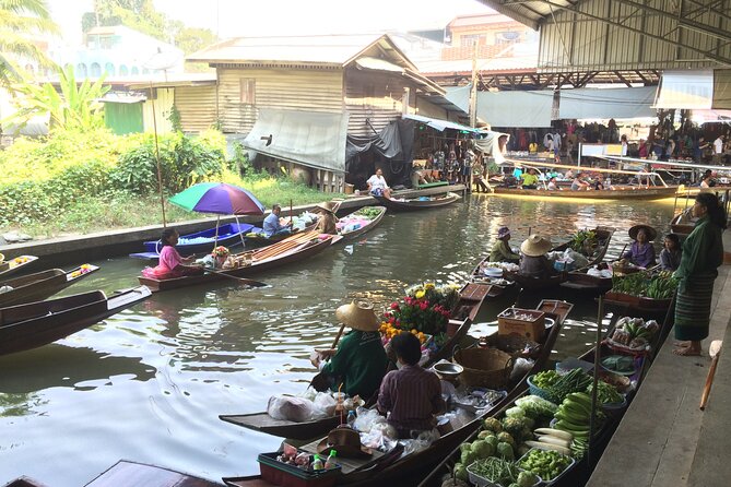 Half-Day Tour : PRIVATE Grand Palace & Temples - Pickup, Mobile Tickets, and Bottled Water: Small Stuff That Makes a Big Difference
