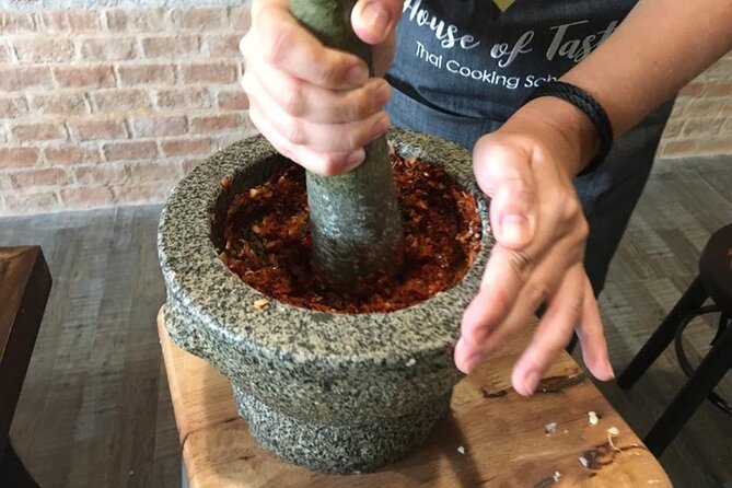 Hands-on Thai Cooking Class & Market Tour in Sukhumvit - Dietary options: vegetarian, halal, and kosher choices