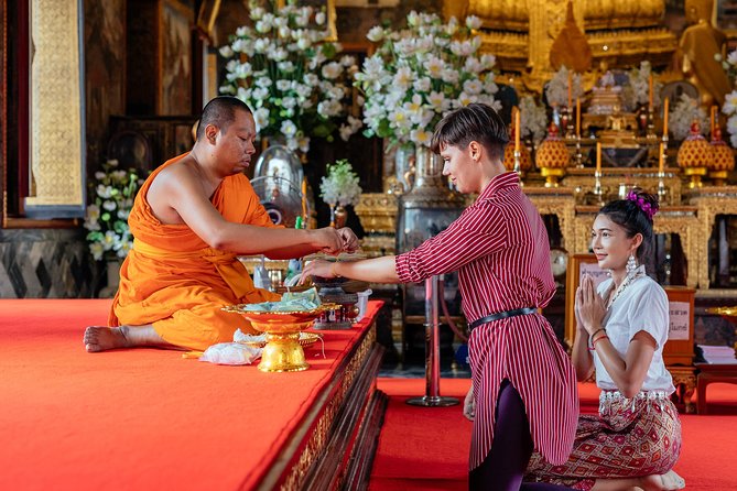 Highlights & Hidden Gems With Locals: Best of Bangkok Private Tour - Chatuchak Flower Market stop: beyond pretty blooms