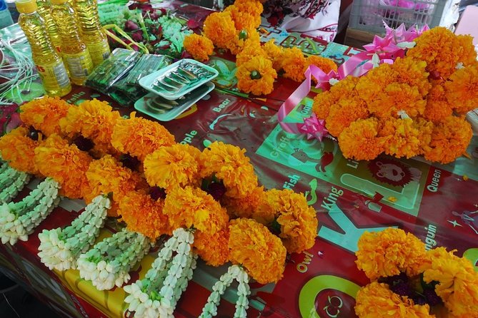 In and around Bangkok Private Tour Guide with Custom Experience - Food, photos, and rooftop timing: how to make the day feel special
