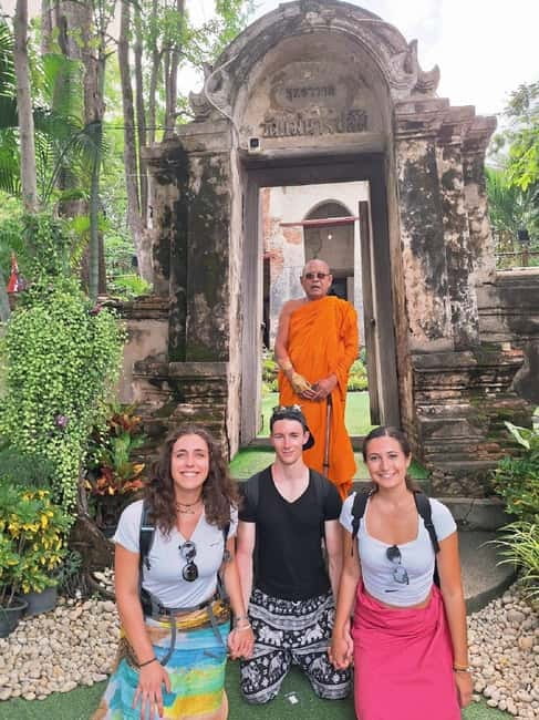 In Ayutthaya: Tour Guide Service with Authentic Local tour - Ayutthaya With a Private Guide Who Sets the Pace