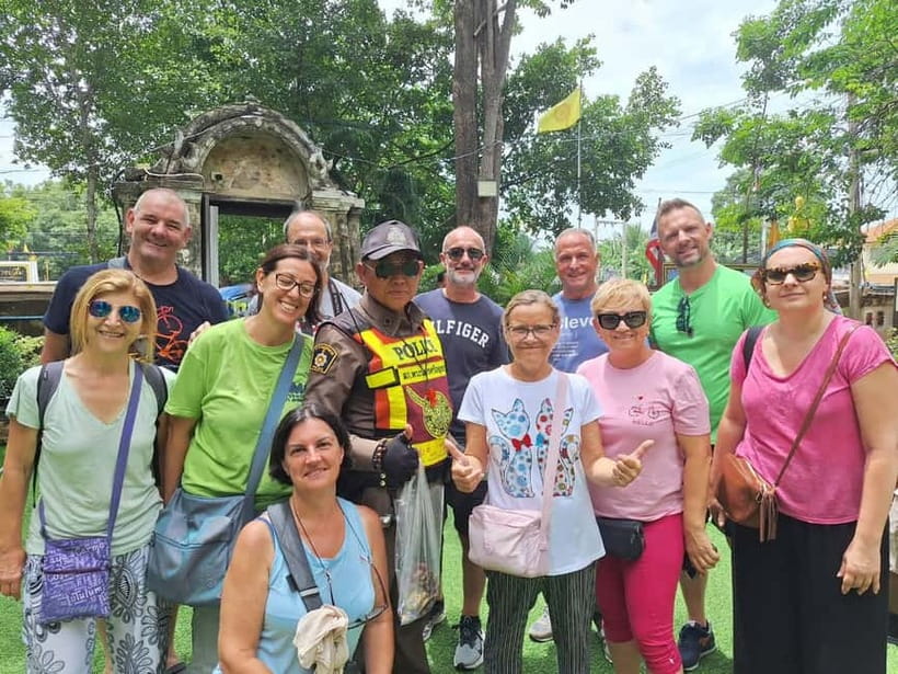 In Ayutthaya: Tour Guide Service with Authentic Local tour - Pricing and Duration: How the $22 Per Person Works
