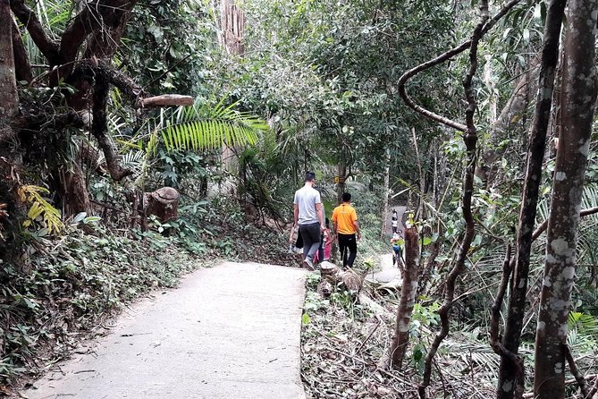 Khao Yai National Park Hiking Day Tour: Haew Narok and Haew Suwat - Visitor Centre, lunch, and getting your bearings in Khao Yai