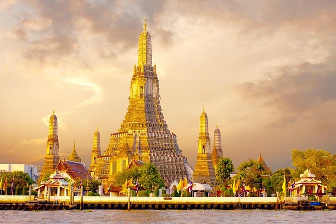 Laem Chabang Shore Excursion : Shopping, Massage & Food Tasting - Entering Bangkok’s Temple Highlights, Wat Arun and the Golden Buddha Area