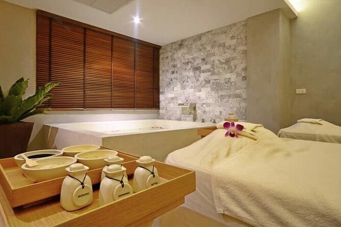 Let's Relax Spa - Making It Work: Timing, Private Groups, and the Sukhumvit Meeting Point