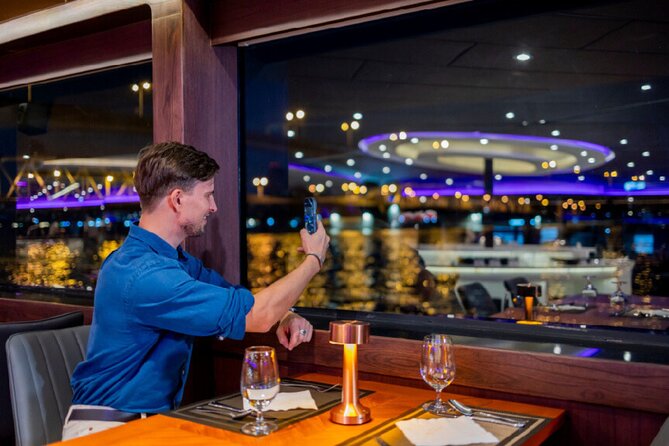 Luxury Dinner Cruise with Guide and Transfer (Opt. Executive Van) - Practical tips to make your night smoother