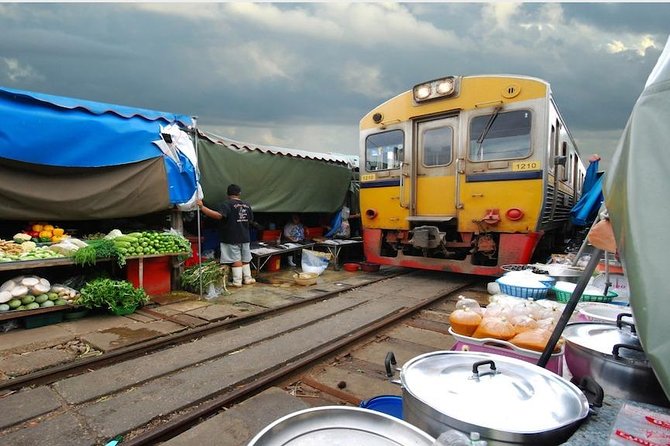 Maeklong & Damnoen Saduak Markets: Railway & Floating Market Tour - The Bangkok-to-Countryside Drive: Why Timing Can Make or Break Your Day
