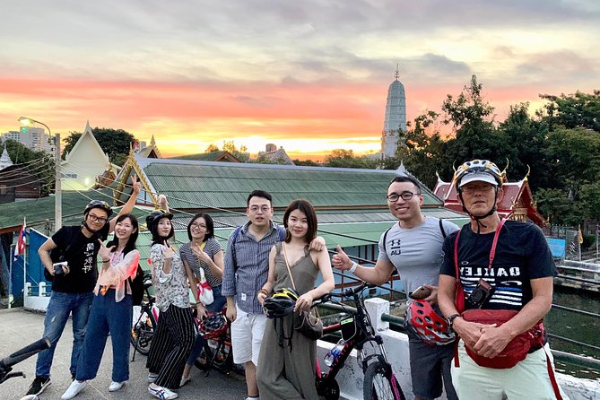 Must-Try: Hidden Bangkok Bike and Food Tour - Stop 1: Must Try Bangkok Tours, setup, and the safety briefing that matters