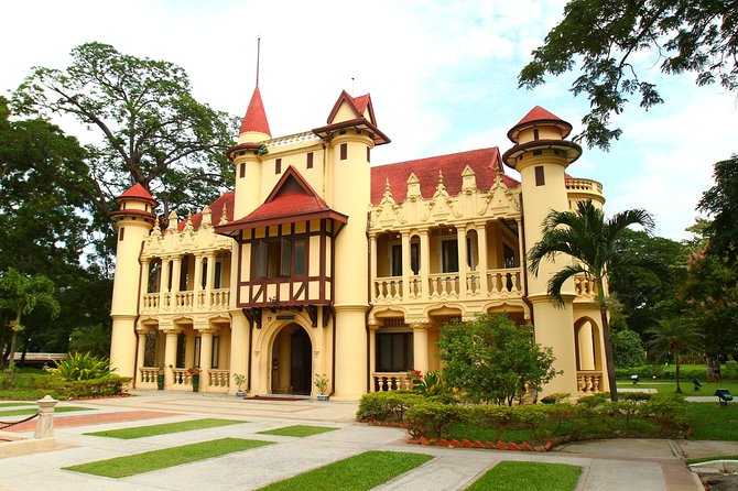 Nakhon Pathom City Tour from Bangkok (SHA Plus) - Stop 2, Thai Human Imagery Museum: sculpture history in plain sight