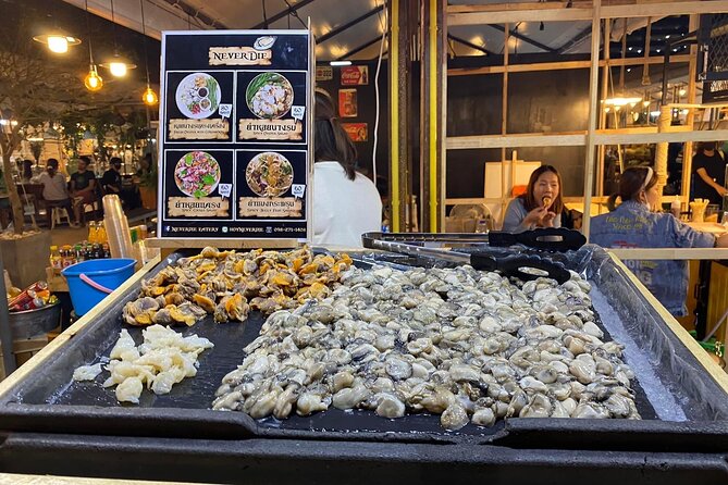 Night life in Bangkok - Jodd Fairs Train Night Market(Joint) - Guides Matter Here: When Kitty or Mayuri Sets the Pace