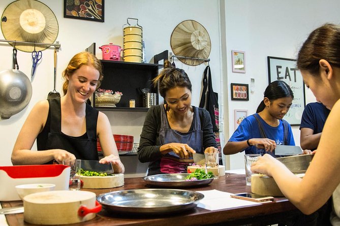 Pink Chili - Thai Cooking Class and Market Tour in Bangkok - Recipes Included: Turning a Bangkok Lesson Into Home Cooking