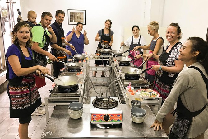 Pink Chili - Thai Cooking Class and Market Tour in Bangkok - Price and Value: Is $38.81 a Smart Use of Time?