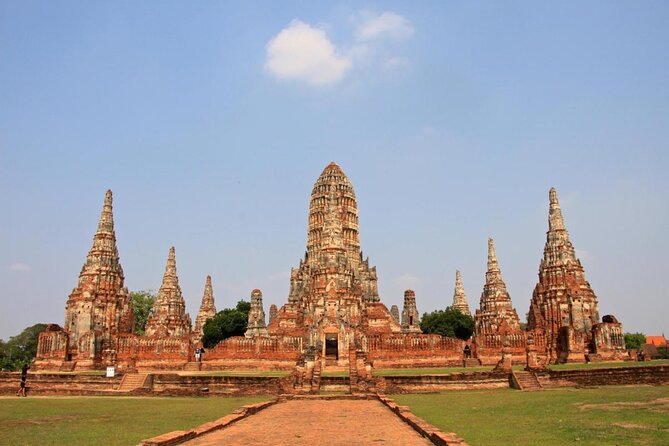 PRIVATE Ayutthaya + SUNSET Boat Tour + Light up The NIGHT - Wat Yai Chaya Mongkol: A 1357 Temple with a Naresuan Story