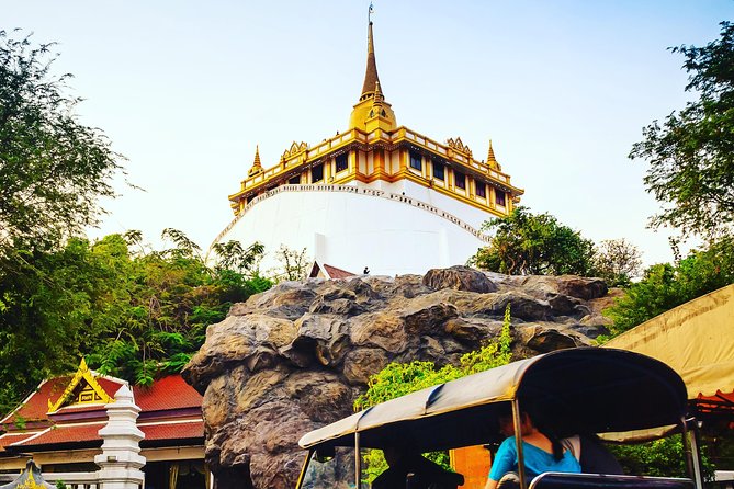 Private Bangkok Tuk Tuk Sunset Long-tail Night Lights - Loha Prasat (Wat Ratchanatdaram Woravihara) under night lights