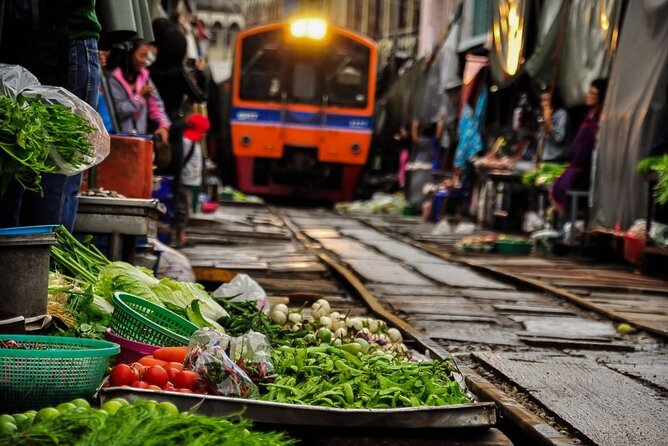 Private Damnoen Saduak and Maeklong Railway Market Tour(min 2pax) - What You Gain from a Private English-Speaking Guide