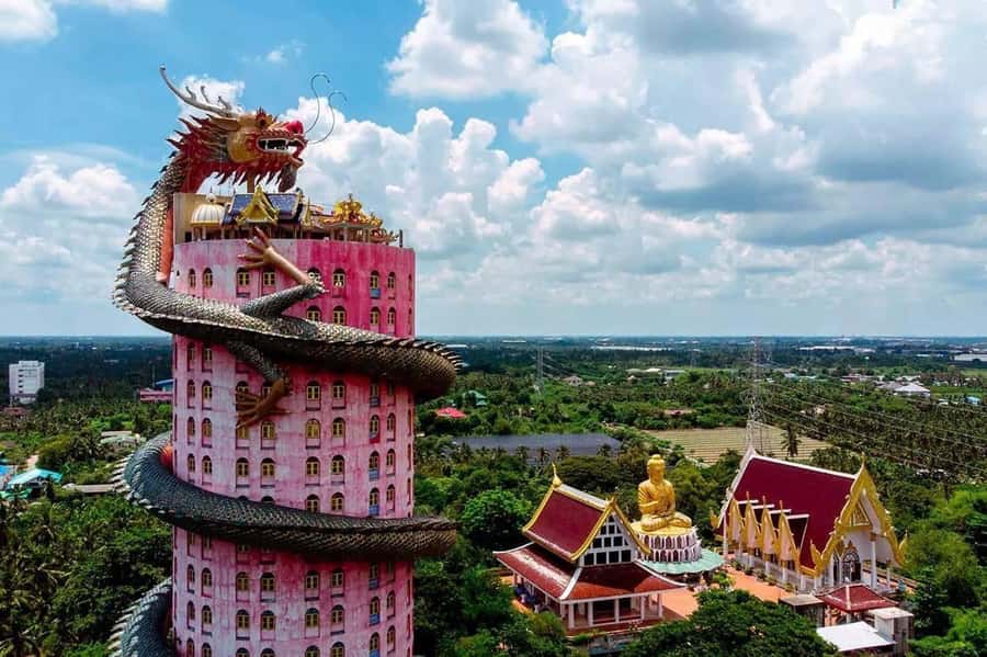 Private Floating & Train Market + DRAGON Temple + Thai Cafe - Key moments you will remember