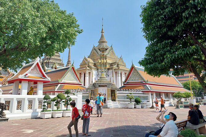 Private German-speaking tour: Bangkok's main attractions - 1) Wat Phra Kaew and the Royal Palace: sacred centerpiece, not just a photo stop