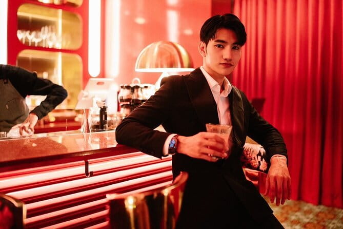 Private Guided Bangkok’s Ultimate Gay Night Out Adventure - The 8:30 pm Silom start: meet point, mood, and timing