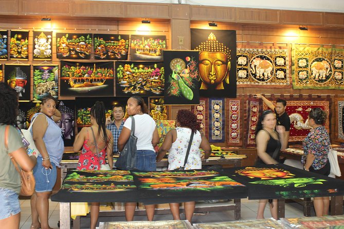 Private Guided Tour to Train Market and Damnoensaduak Floating Market - Who this tour suits best, and who should reconsider